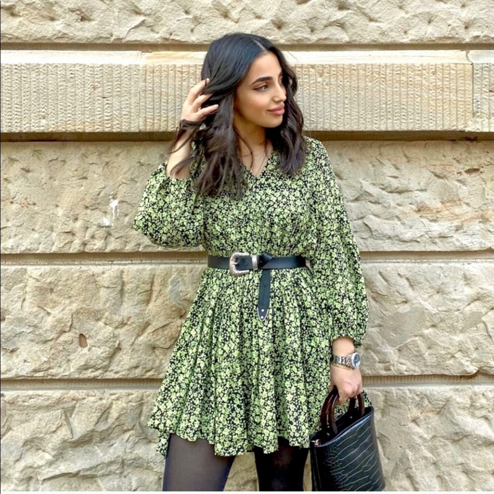 🍁HP🍁Zara Flowy Printed Dress - Picture 1 of 6